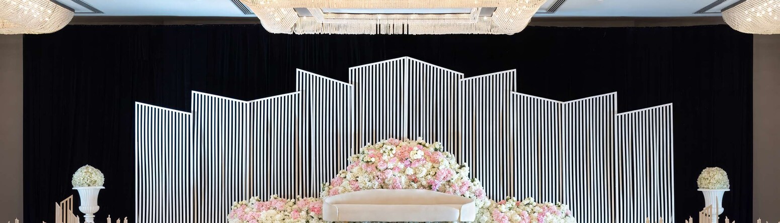 Radisson Blu Hotel and Resort, Abu Dhabi Corniche - Al Qasr ballroom wedding set-up