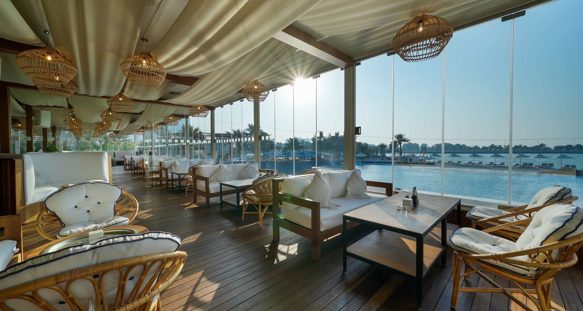 Radisson Blu Hotel & Resort, Abu Dhabi Corniche - Vertigo