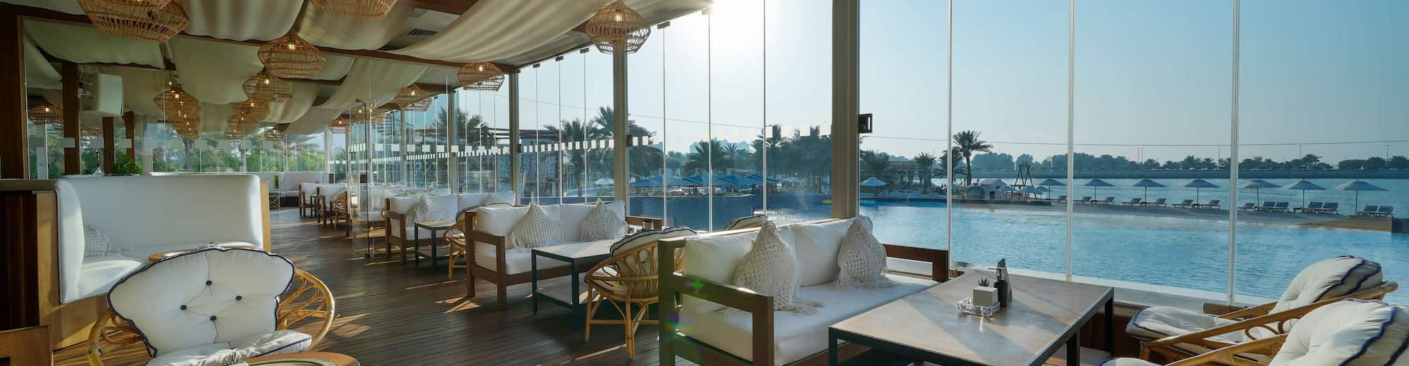 Radisson Blu Hotel and Resort, Abu Dhabi Corniche - Vertigo