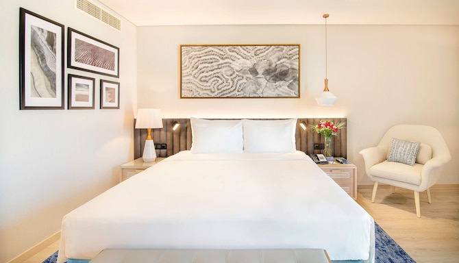 Radisson Blu Hotel & Resort, Abu Dhabi Corniche - Premium Room