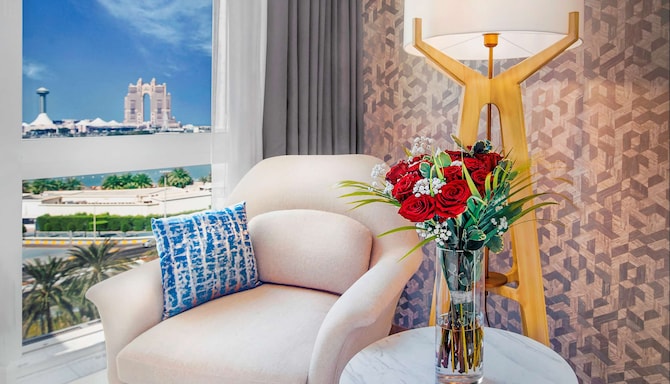 Radisson Blu Hotel & Resort, Abu Dhabi Corniche - Premium Room Sea View
