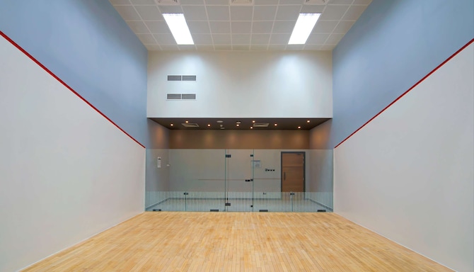 Radisson Blu Hotel and Resort, Abu Dhabi Corniche - Squash court