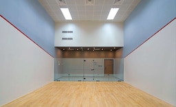 Radisson Blu Hotel and Resort, Abu Dhabi Corniche - Squash court
