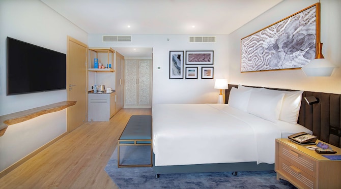 Radisson Blu Hotel & Resort, Abu Dhabi Corniche - Suite - Lounge Access and Sea View