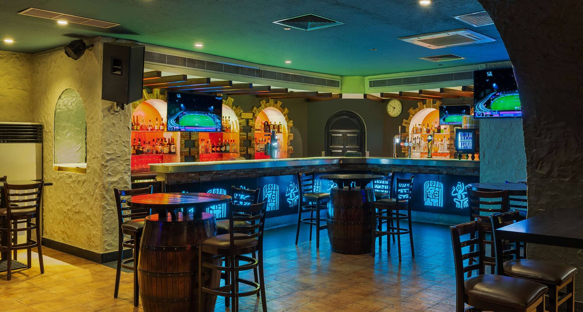 فندق ومنتجع راديسون بلو، العين، مطعم Pacos من الداخل