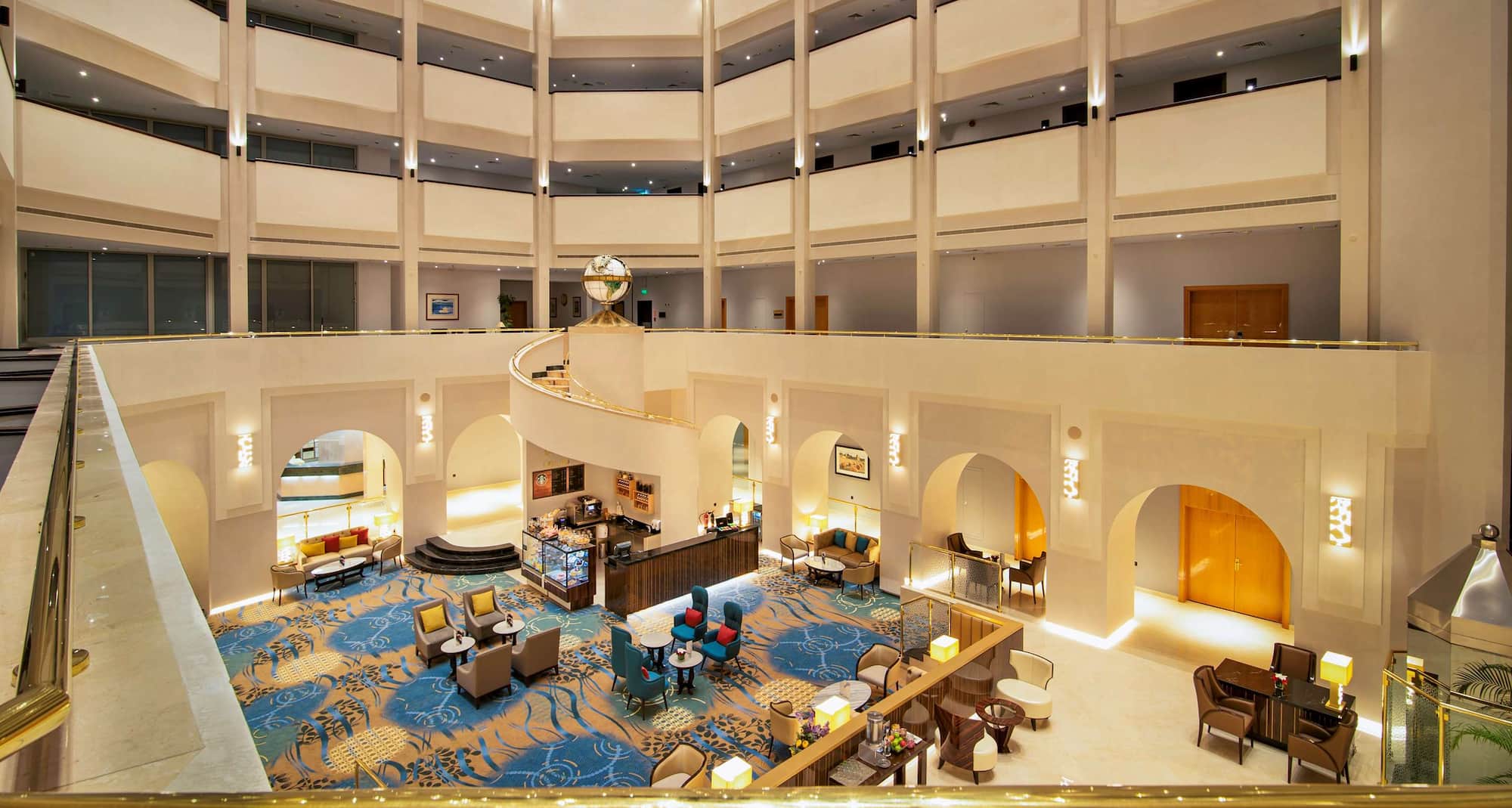 Radisson Blu Hotel & Resort, Al Ain - Lobby