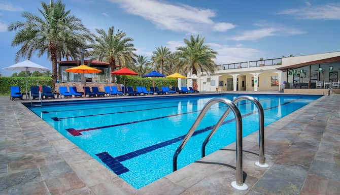 Radisson Blu Hotel and Resort, Al Ain - Lap Pool