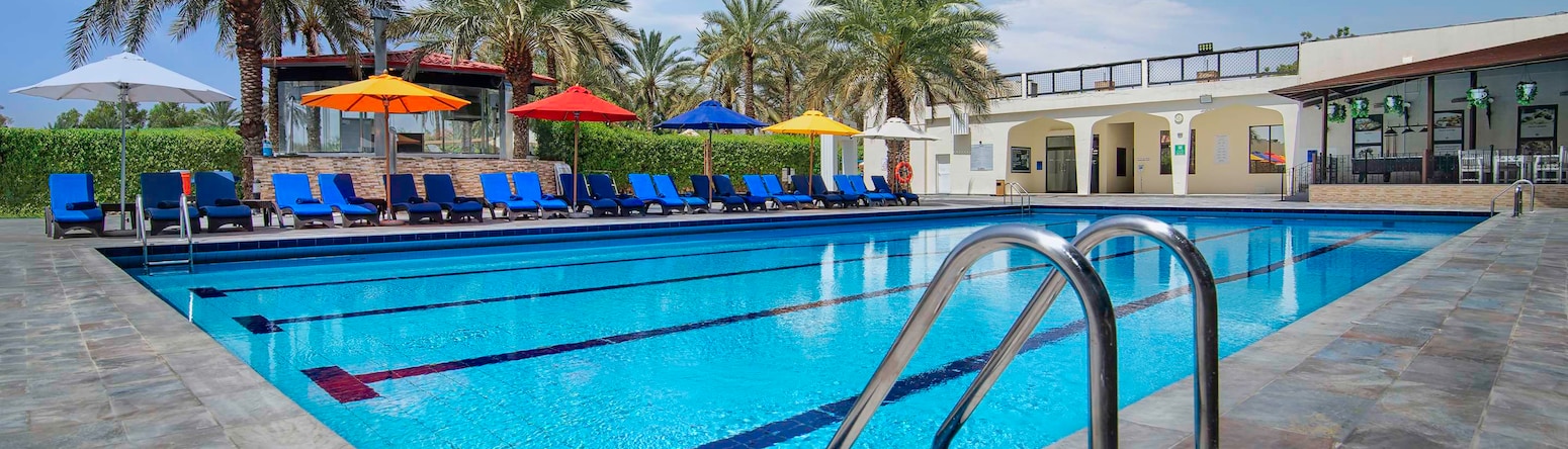 Radisson Blu Hotel and Resort, Al Ain - Lap Pool