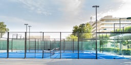Radisson Blu Hotel and Resort, Al Ain - Padel Court