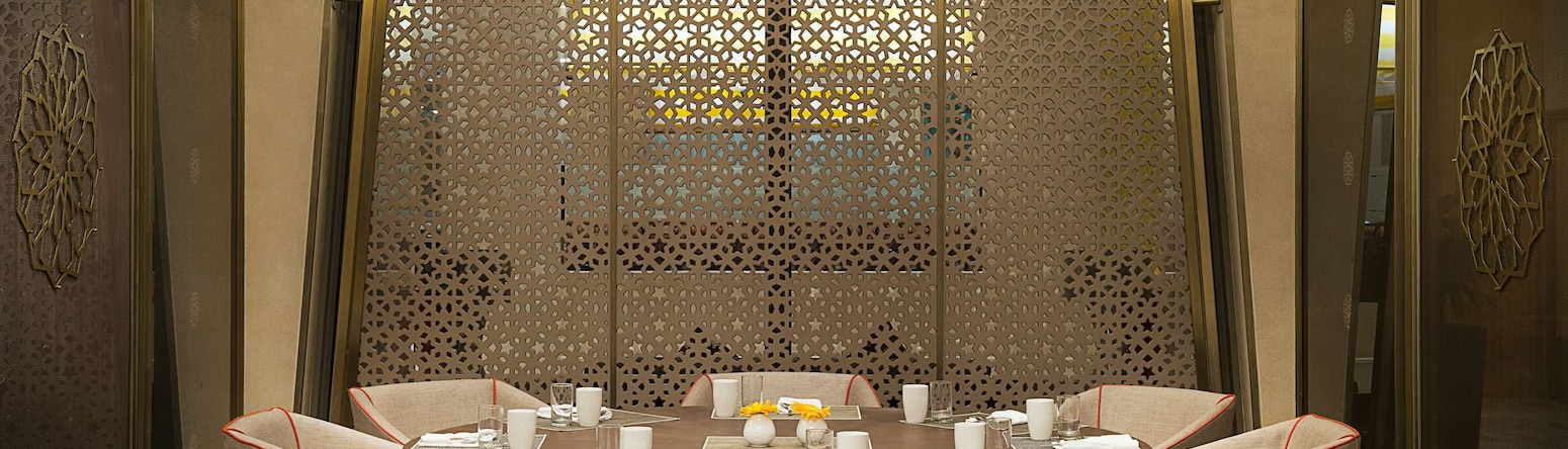Radisson Blu Hotel and Resort, Al Ain - Flavours