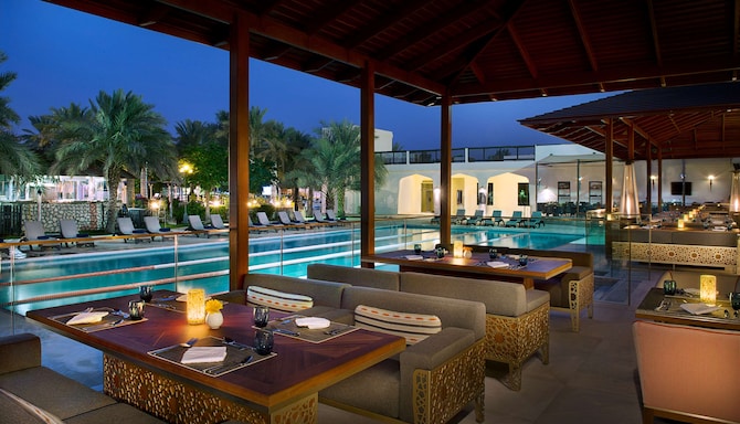 Radisson Blu Hotel & Resort, Al Ain - Flavours