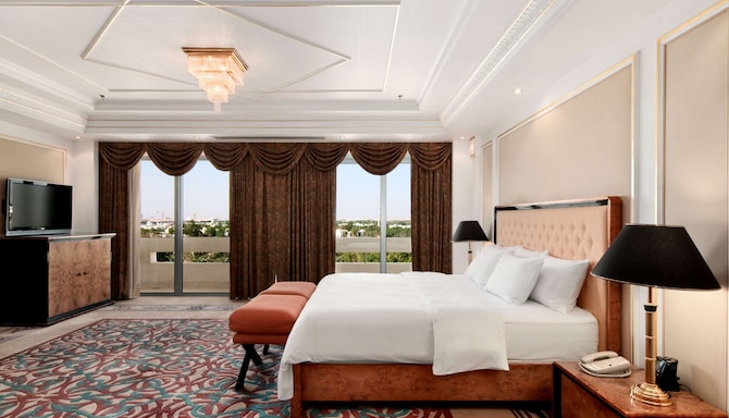 Radisson Blu Hotel & Resort, Al Ain - Royal Suite