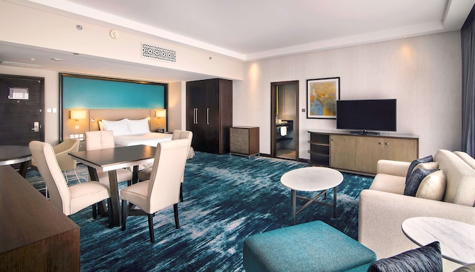 Radisson Blu Hotel & Resort, Al Ain - Junior Suite