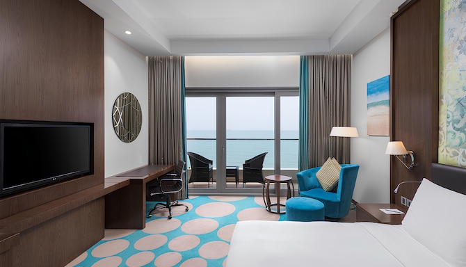 Radisson Blu Hotel & Resort, Sohar - Executive Room