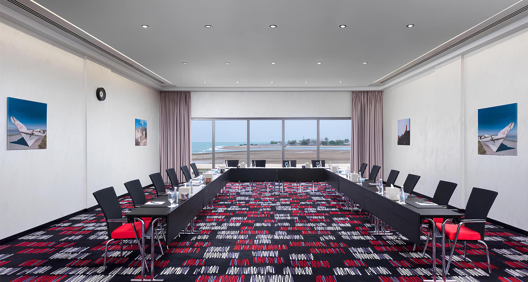 Radisson Blu Hotel and Resort, Sohar - Al Luban Meeting Room