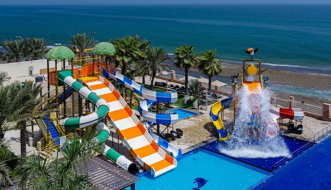 Radisson Blu Hotel and Resort, Sohar - download