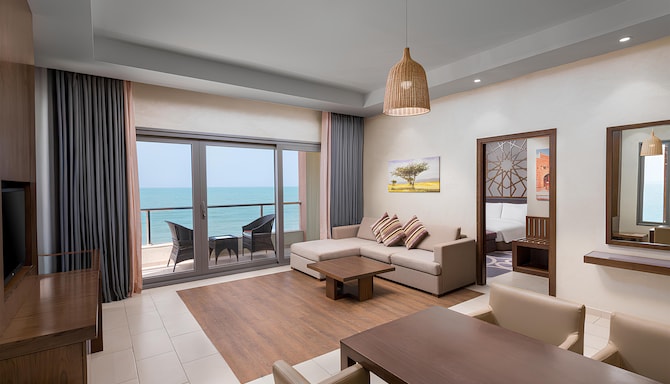 Radisson Blu Hotel & Resort, Sohar - Suite - Ocean View