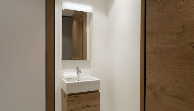 Radisson Blu Hotel, Reussen Andermatt - Guest bathroom