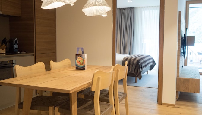 Radisson Blu Hotel, Reussen Andermatt - Living room