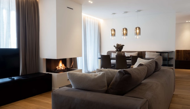 Radisson Blu Hotel, Reussen Andermatt - 1 Bedroom Deluxe Residence with Mountain View