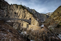Radisson Blu Hotel Reussen, Andermatt - Bergbrücke