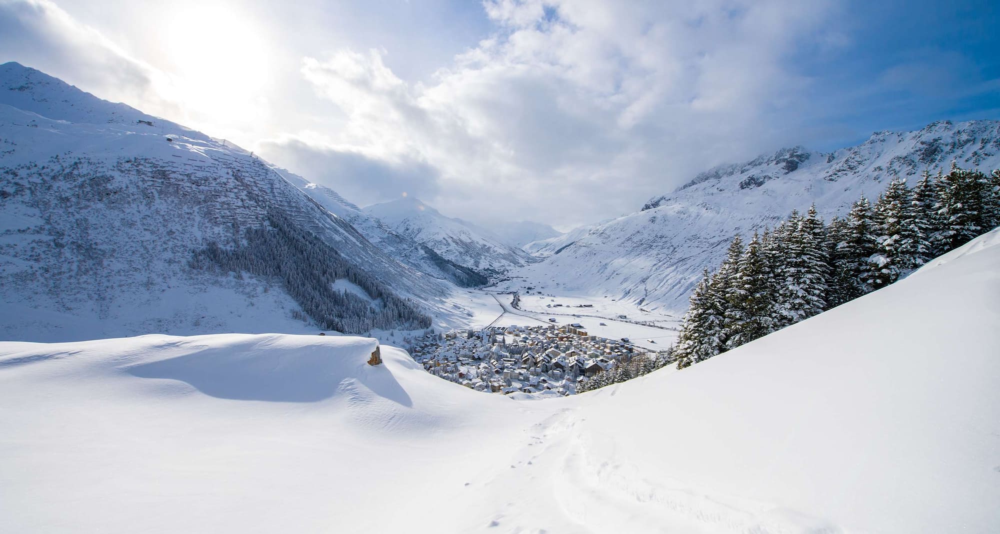 Radisson Blu Hotel Reussen, Andermatt - Andermatt im Winter