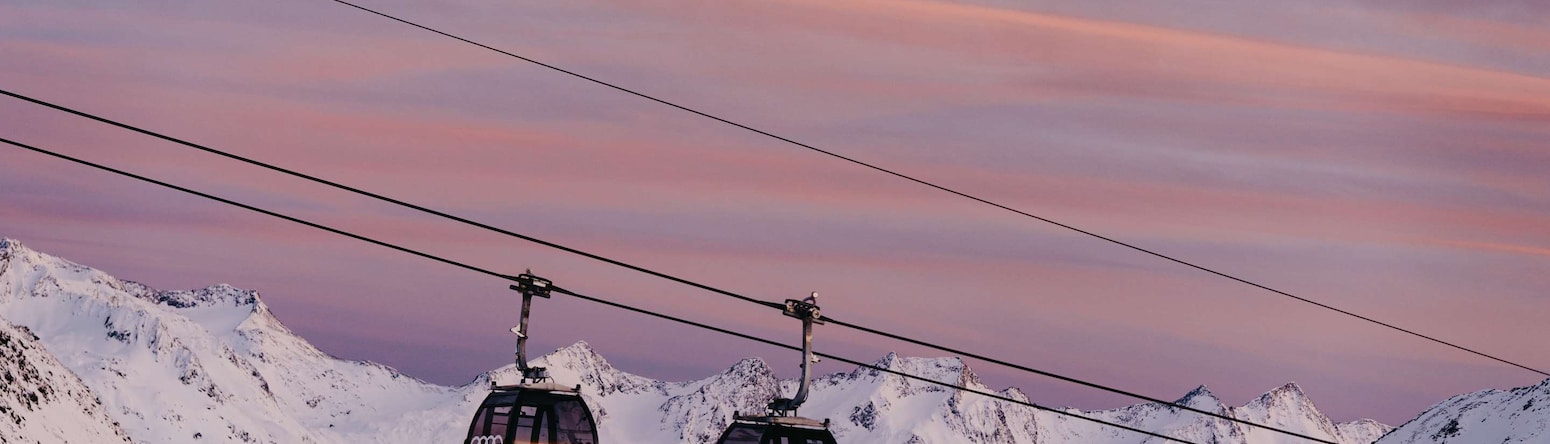 Radisson Blu Hotel, Reussen Andermatt - Village View