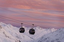 Radisson Blu Hotel Reussen, Andermatt - Blick auf den Ort