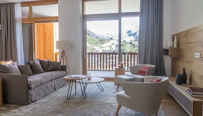 Radisson Blu Hotel, Reussen Andermatt - Gotthard Loft living room