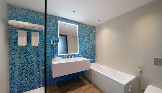 Radisson Blu Hotel, Riyadh Al Sahafa - حمام الجناح