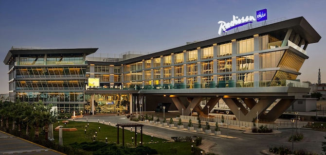 Radisson Blu Hotel, Riyadh Convention and Exhibition Center - Exterior