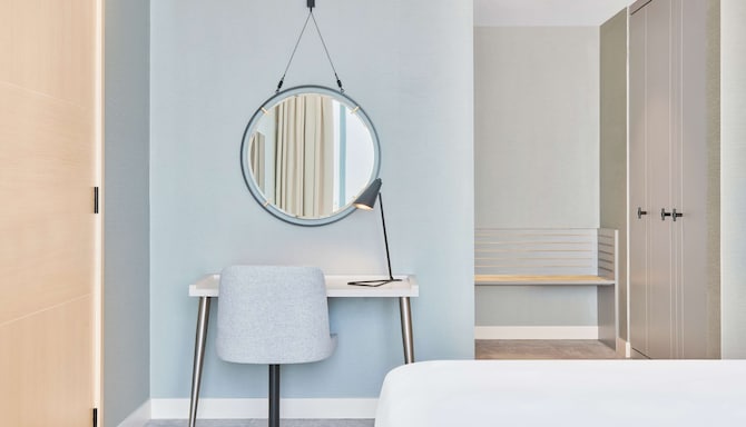 Radisson Blu Hotel, Riyadh Convention & Exhibition Center - Junior Suite with lounge access