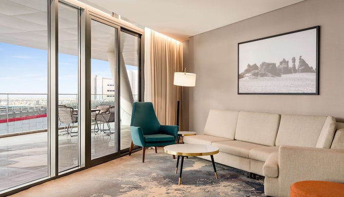 Radisson Blu Hotel, Riyadh Convention & Exhibition Center - Royal Suite with balcony and lounge access
