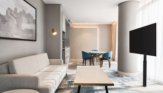 Radisson Blu Hotel, Riyadh Convention & Exhibition Center - Executive Suite with lounge access