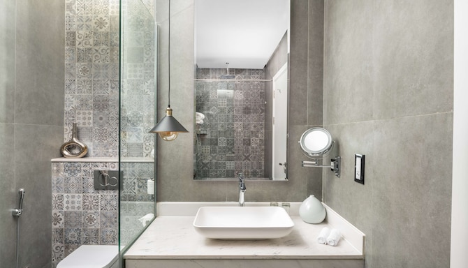Radisson Blu Hotel, Riyadh Qurtuba - Bathroom