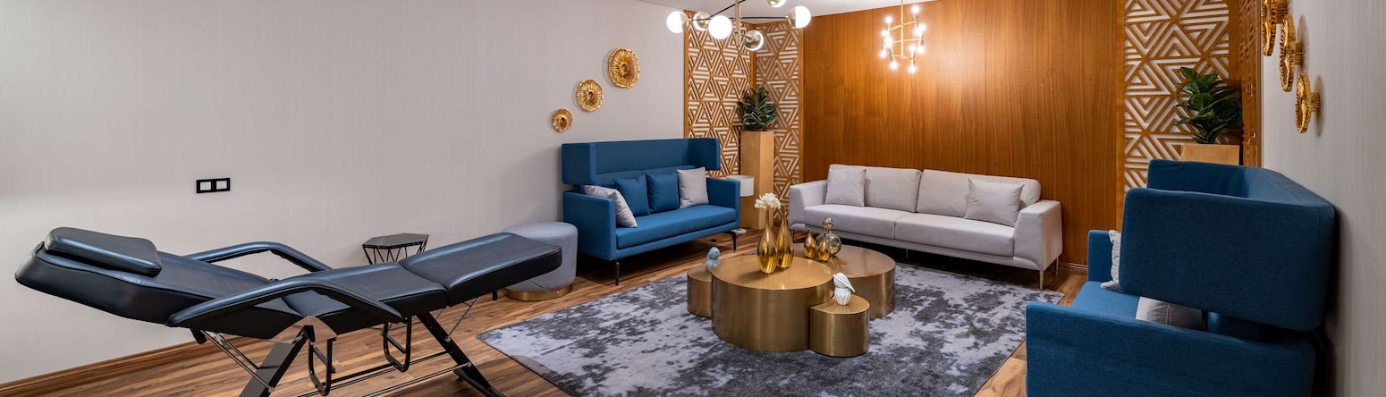 Radisson Blu Hotel, Riyadh Qurtuba - Bridal Suite- Zoomed