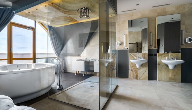 Radisson Blu Hotel, Rostov - Presidential Suite bathroom