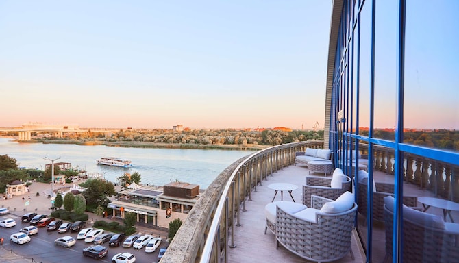 Radisson Blu Hotel, Rostov-on-Don - One Bedroom Suite terrace