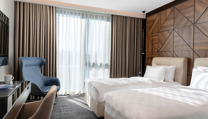 Radisson Blu Hotel, Sakarya - Guest room with twin beds