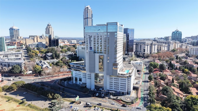 Radisson Blu Hotel Sandton, Johannesburg - Exterior