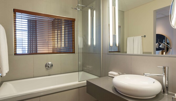 Radisson Blu Hotel Sandton, Johannesburg - Salle de bain de la chambre