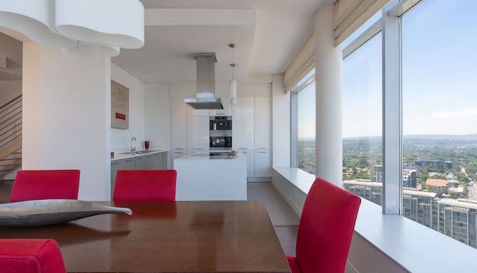 Radisson Blu Hotel Sandton, Johannesburg - Two Bedroom Suite