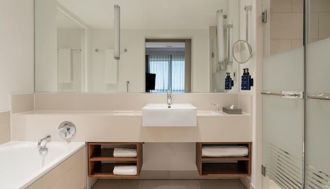 Radisson Blu Hotel Sandton, Johannesburg - Deluxe Suite