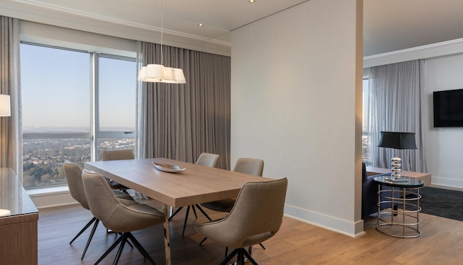 Radisson Blu Hotel Sandton, Johannesburg - Premium Suite