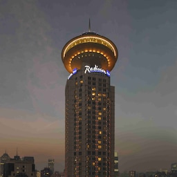 Radisson Blu Hotel Shanghai New World - Exterior