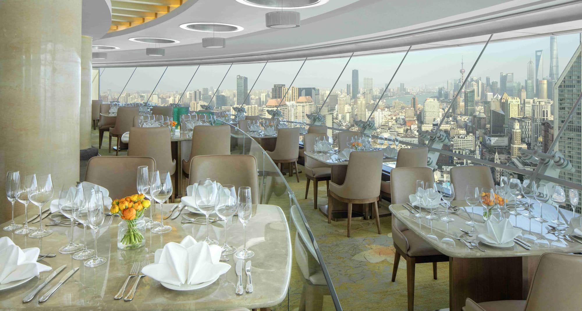 上海新世界麗笙大飯店 - 45 樓旋景餐廳