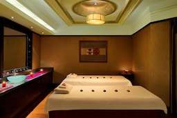 Radisson Blu Hotel, Shanghai New World - Spa