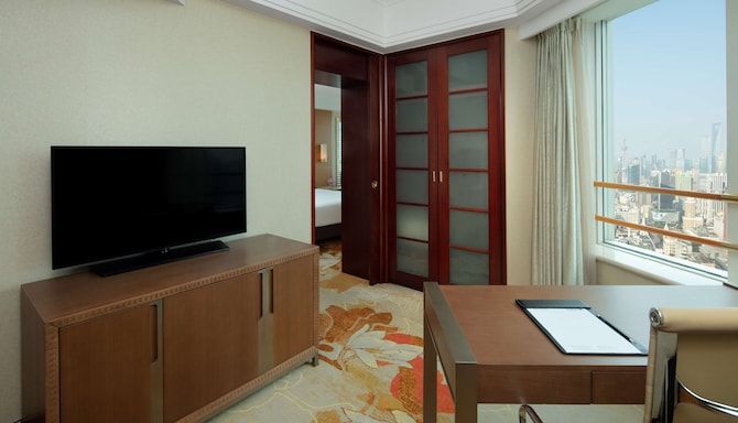 Radisson Blu Hotel, Shanghai New World - Business Class Junior Suite