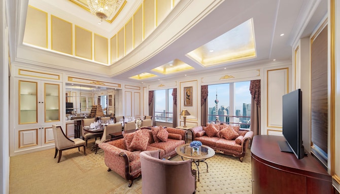 Radisson Blu Hotel, Shanghai New World - Presidential Suite Living Room