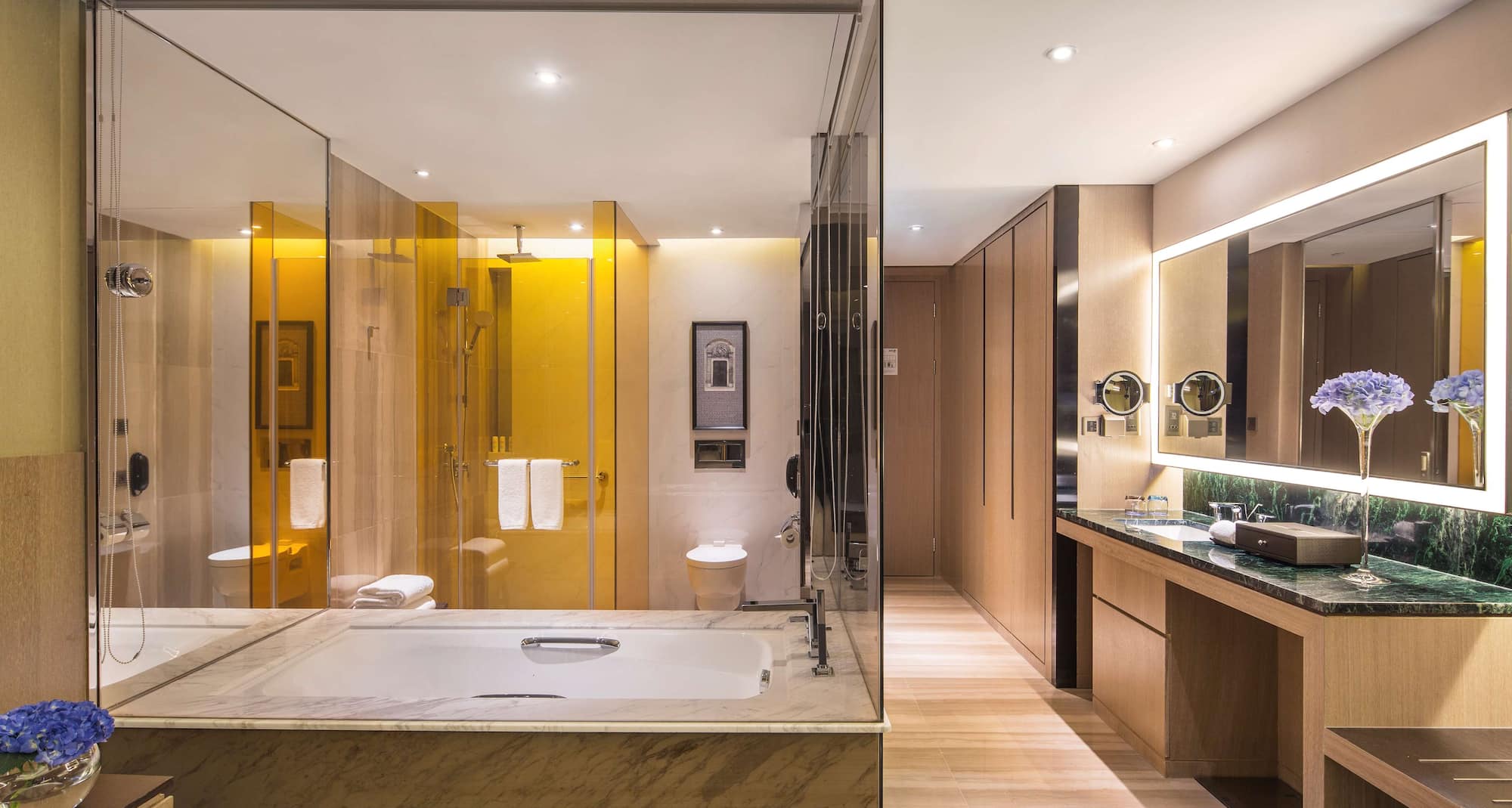 Radisson Blu Hotel, Shanghai Pudong Jinqiao - Superior Room Bathroom